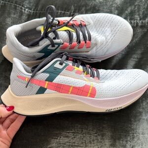 Nike Women's Pegasus Zoom Running Shoe